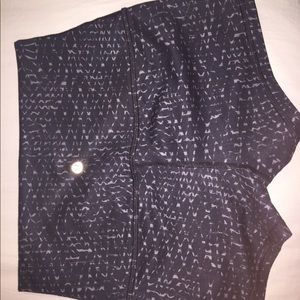 Lululemon Boogie Shorts Size 4